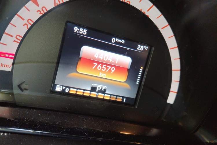 Used smart fortwo 2018 1.0L 52kW Hardtop Passion Edition China V Standard Odometer Close Up