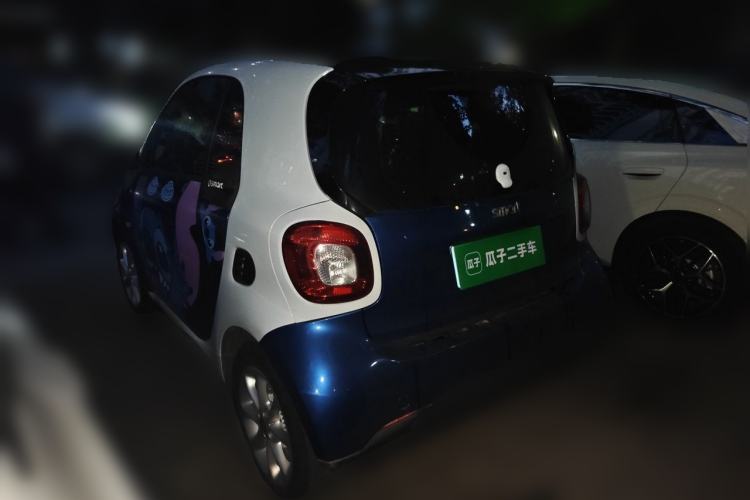 Used smart fortwo 2018 1.0L 52kW Hardtop Dynamic Version China V Rear Left 45 Deg