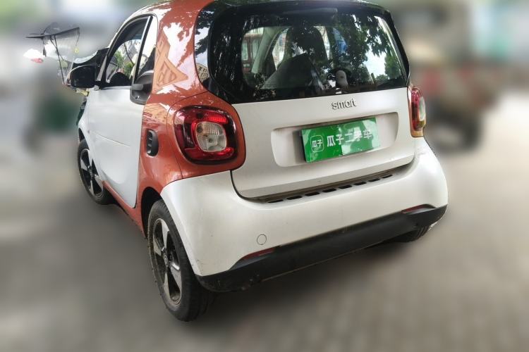 Used smart fortwo 2018 1.0L 52kW Hardtop Dynamic Version China V Rear Left 45 Deg