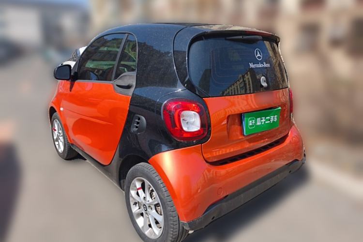 Used smart fortwo 2018 1.0L 52kW Hardtop Dynamic Version China V Rear Left 45 Deg