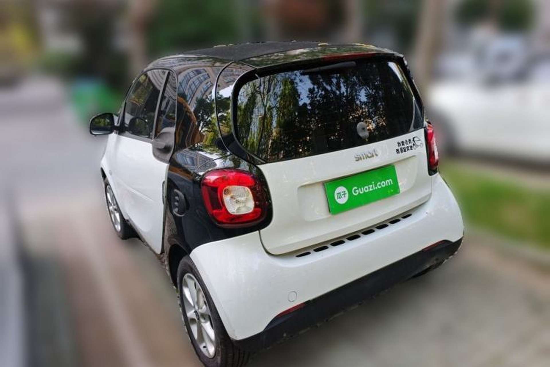 Used smart fortwo 2018 1.0L 52kW Hardtop Dynamic Version China V Rear Left 45 Deg
