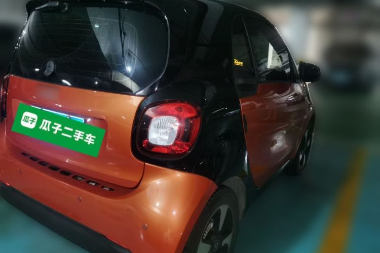 Used smart fortwo 2018 1.0L 52kW Hardtop Passion Edition China V Standard Rear Right 45 Deg