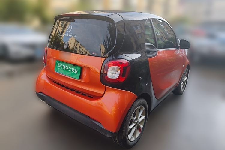 Used smart fortwo 2018 1.0L 52kW Hardtop Dynamic Version China V Rear Right 45 Deg