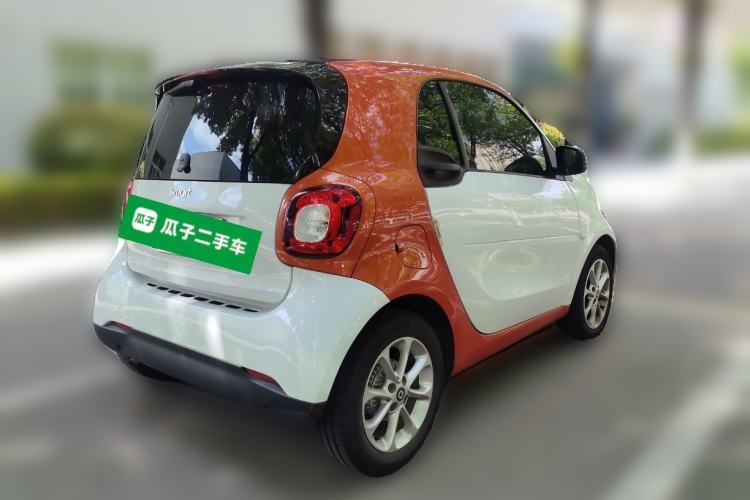 Used smart fortwo 2018 1.0L 52kW Hardtop Dynamic Version China V Rear Right 45 Deg