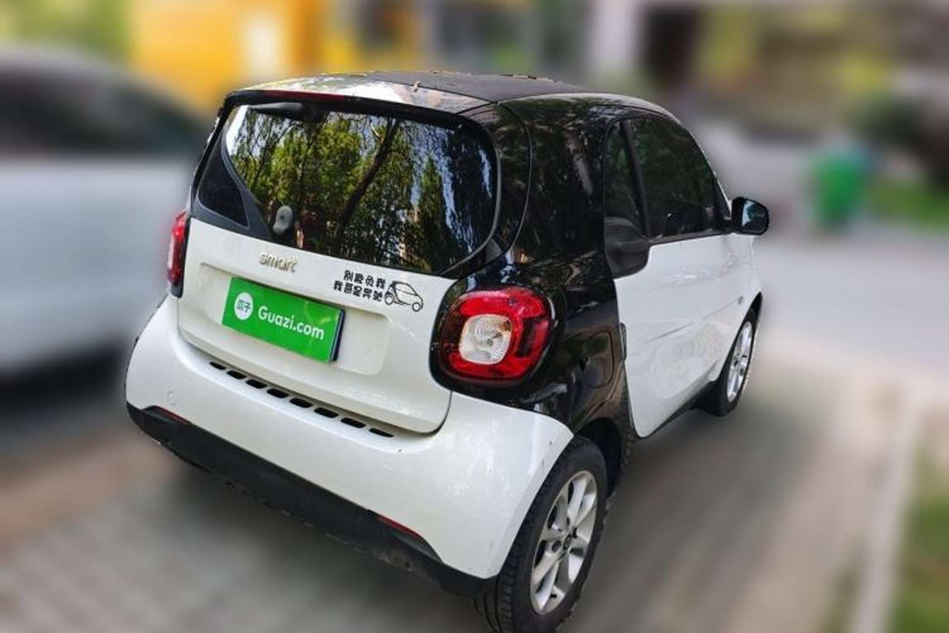 Used smart fortwo 2018 1.0L 52kW Hardtop Dynamic Version China V Rear Right 45 Deg