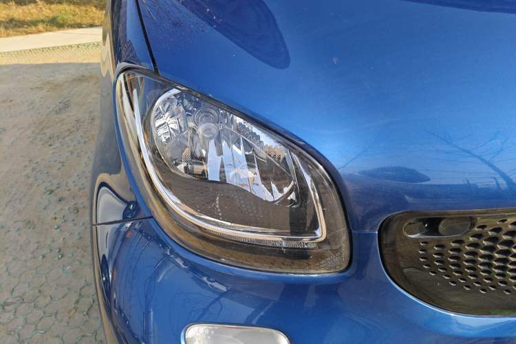 Used smart fortwo 2018 1.0L 52kW Hardtop Passion Edition China V Standard Right Front Headlight