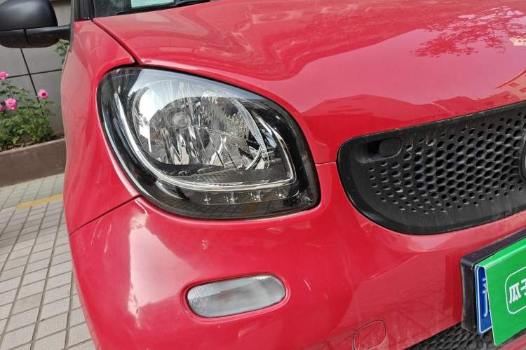 Used smart fortwo 2018 1.0L 52kW Hardtop Dynamic Version China V Right Front Headlight