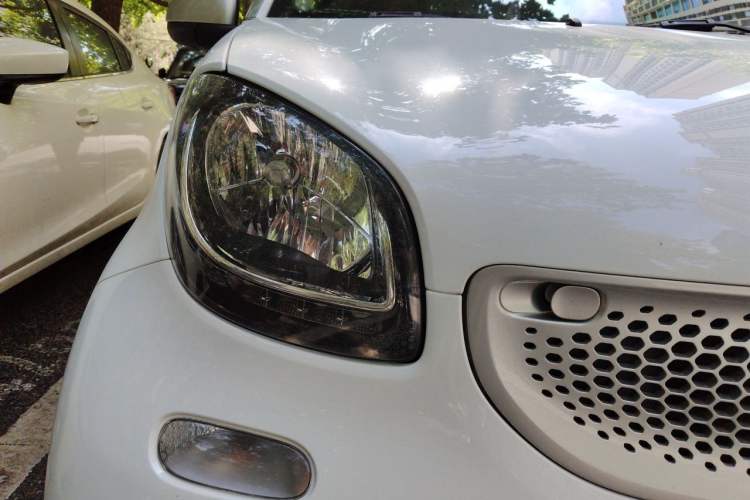 Used smart fortwo 2018 1.0L 52kW Hardtop Passion Edition China V Standard Right Front Headlight