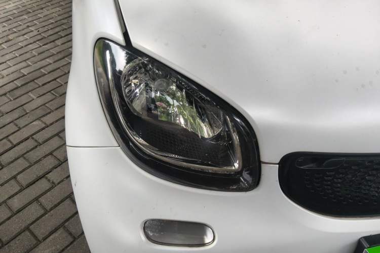 Used smart fortwo 2018 1.0L 52kW Hardtop Dynamic Version China V Right Front Headlight