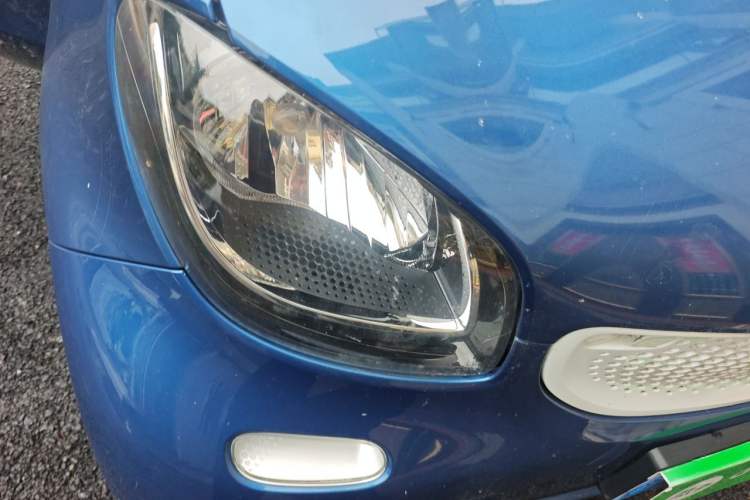 Used smart fortwo 2018 1.0L 52kW Hardtop Passion Edition China V Standard Right Front Headlight