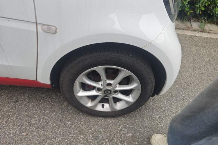 Used smart fortwo 2018 1.0L 52kW Hardtop Dynamic Version China V Right Front Wheel Hub