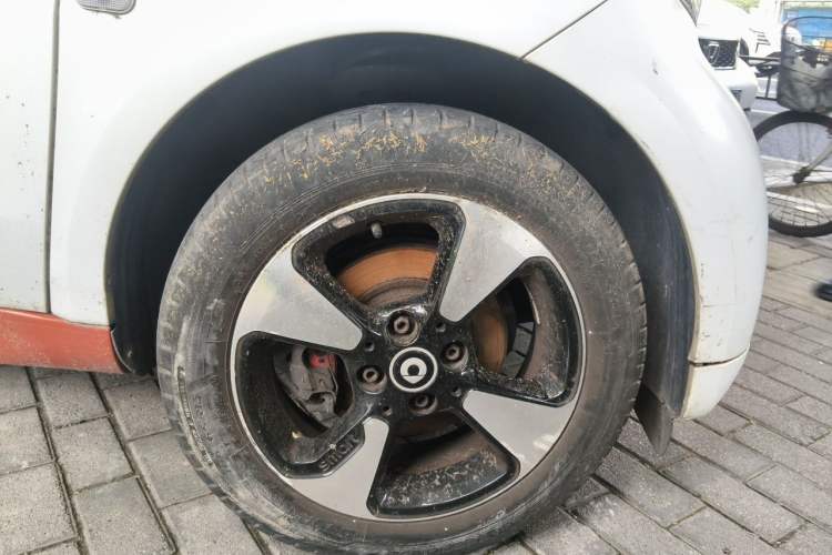 Used smart fortwo 2018 1.0L 52kW Hardtop Dynamic Version China V Right Front Wheel Hub