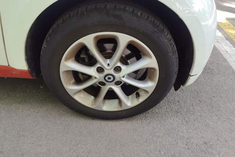 Used smart fortwo 2018 1.0L 52kW Hardtop Dynamic Version China V Right Front Wheel Hub