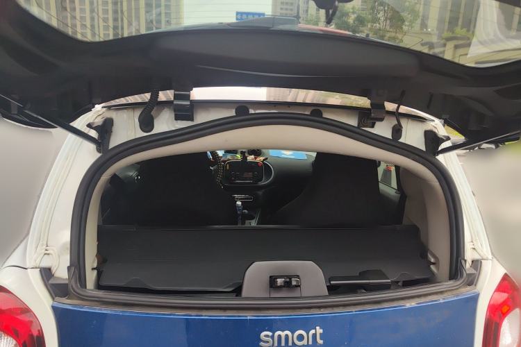 Used smart fortwo 2018 1.0L 52kW Hardtop Passion Edition China V Standard Trunk