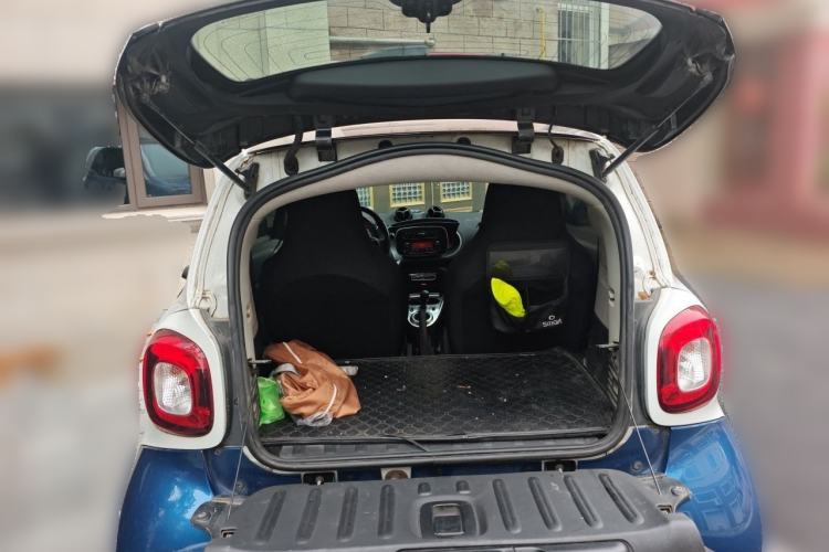 Used smart fortwo 2018 1.0L 52kW Hardtop Passion Edition China V Standard Trunk