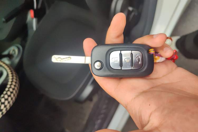 Used smart fortwo 2018 1.0L 52kW Hardtop Passion Edition China V Standard Vehicle Key