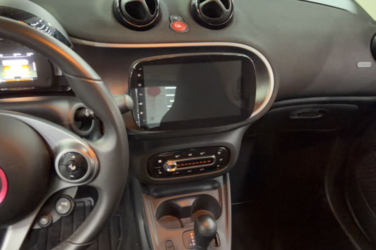 Used smart fortwo 2018 1.0L 52kW Hardtop Passion Edition China V Standard Audio And AC Panel
