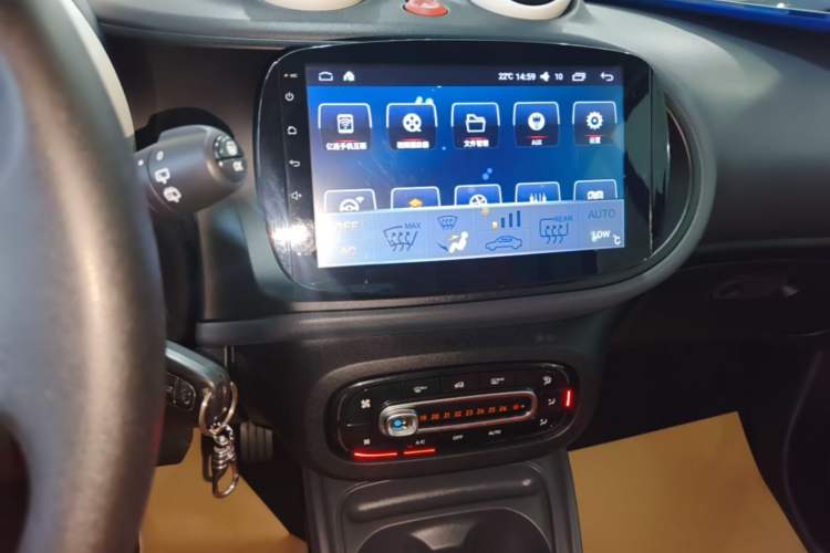 Used smart fortwo 2018 1.0L 52kW Hardtop Dynamic Version China V Audio And AC Panel