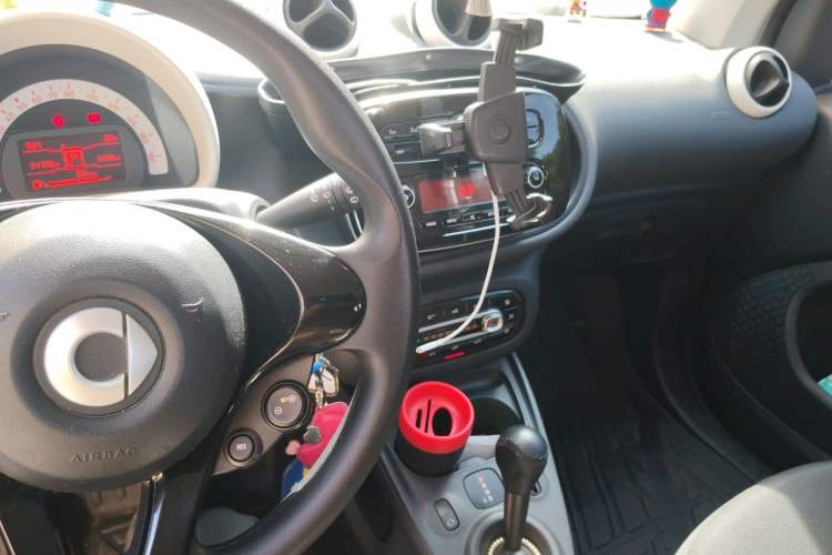 Used smart fortwo 2018 1.0L 52kW Hardtop Dynamic Version China V Audio And AC Panel
