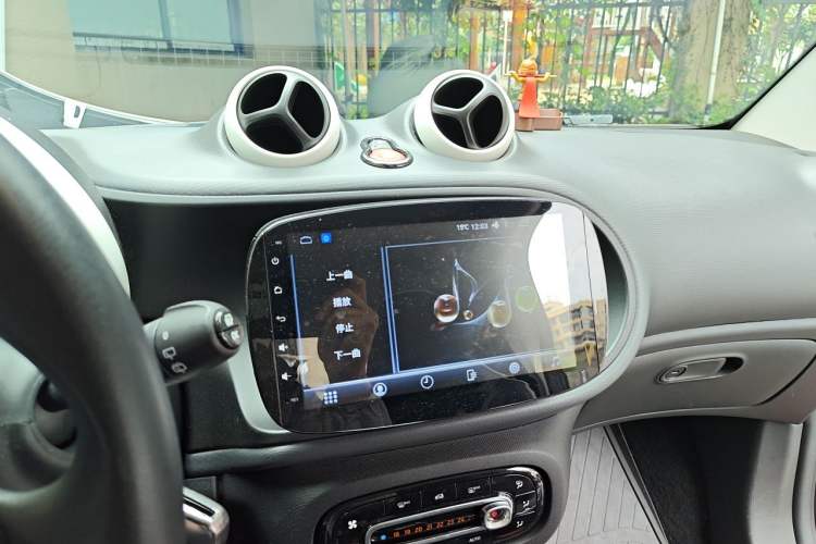 Used smart fortwo 2018 1.0L 52kW Hardtop Dynamic Version China V Audio And AC Panel