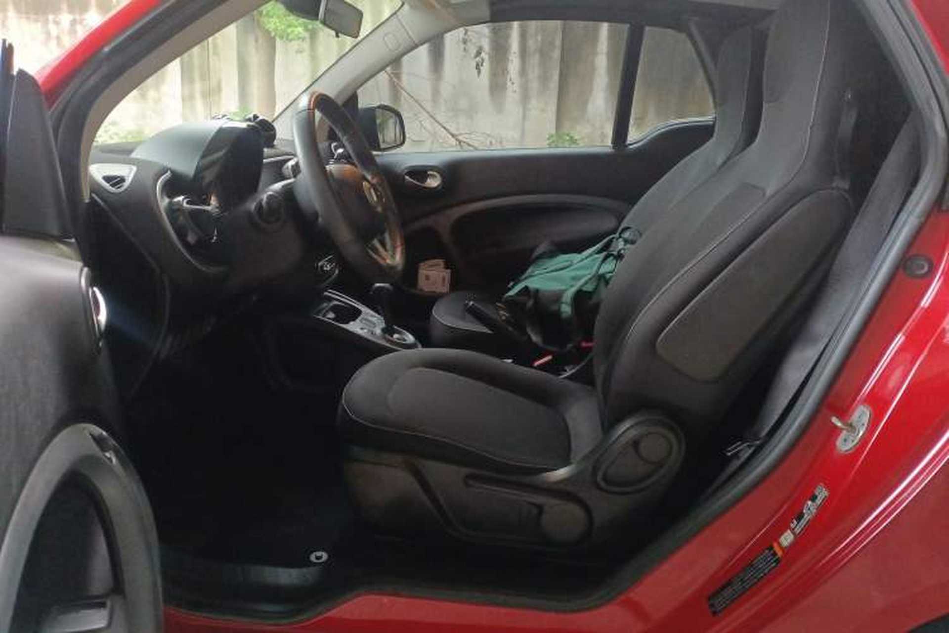 Used smart fortwo 2018 1.0L 52kW Convertible Passion Edition China V Standard Driver Seat