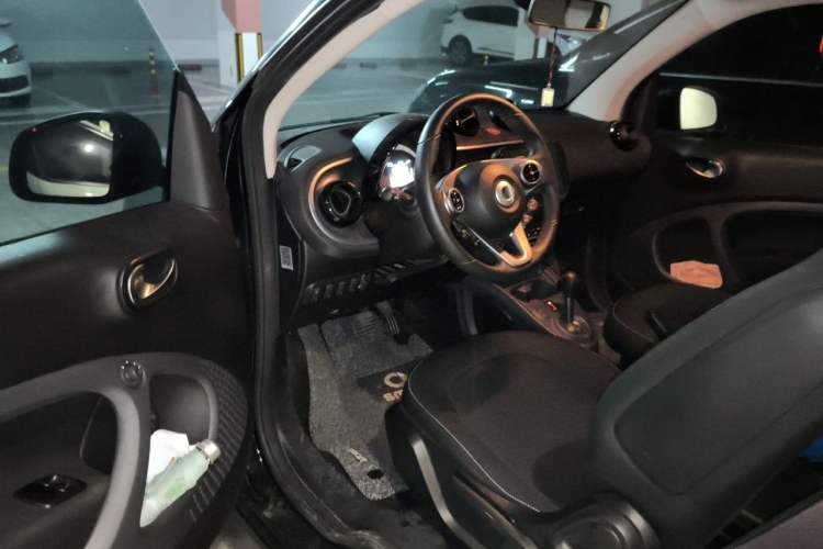 Used smart fortwo 2018 1.0L 52kW Hardtop Passion Edition China V Standard Driver Seat