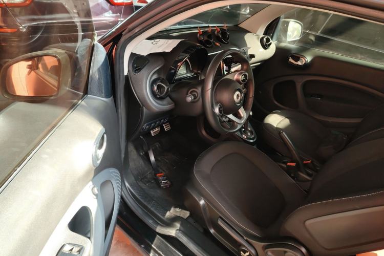Used smart fortwo 2018 1.0L 52kW Hardtop Passion Edition China V Standard Driver Seat
