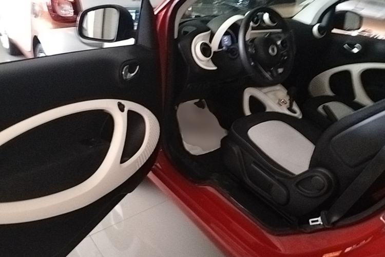 Used smart fortwo 2018 1.0L 52kW Hardtop Passion Edition China V Standard Driver Seat