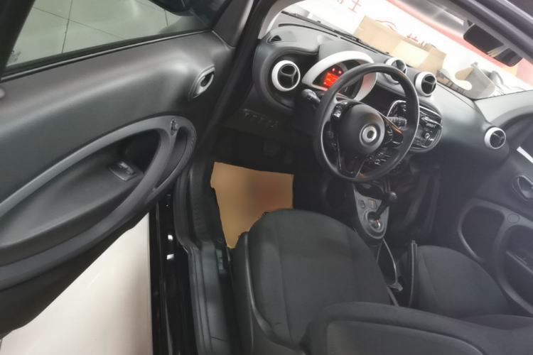Used smart fortwo 2018 1.0L 52kW Hardtop Dynamic Version China V Driver Seat
