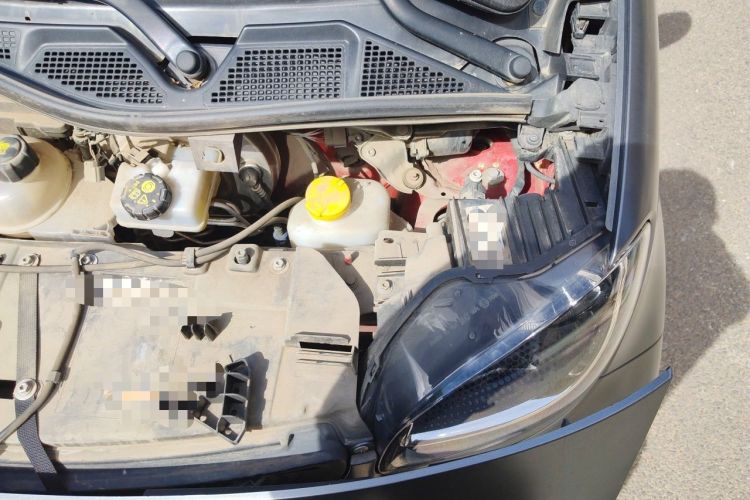 Used smart fortwo 2018 1.0L 52kW Hardtop Dynamic Version China V Engine Bay Left