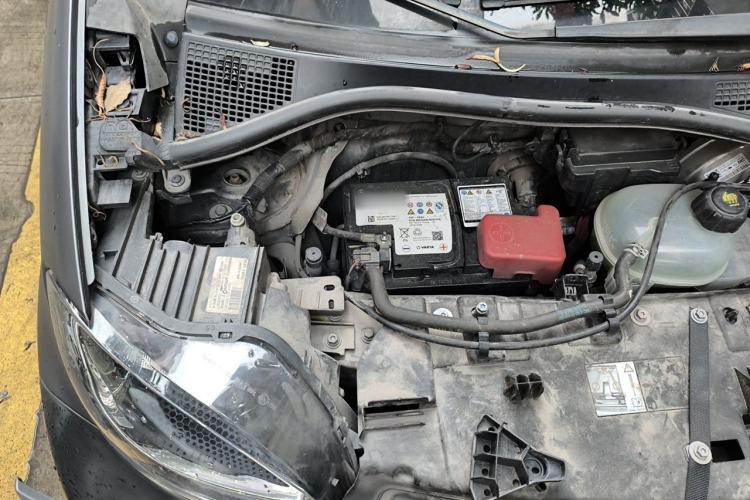 Used smart fortwo 2018 1.0L 52kW Hardtop Dynamic Version China V Engine Bay Right