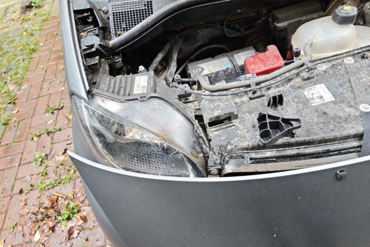 Used smart fortwo 2018 1.0L 52kW Hardtop Passion Edition China V Standard Engine Bay Right