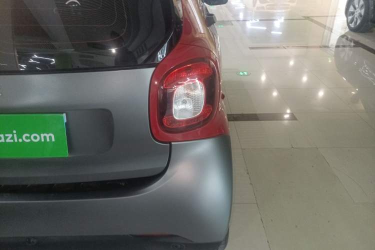 Used smart fortwo 2018 1.0L 52kW Hardtop Passion Edition China V Standard Exterior 3