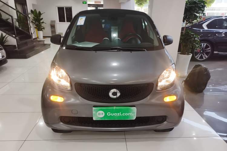 Used smart fortwo 2018 1.0L 52kW Hardtop Dynamic Version China V Front
