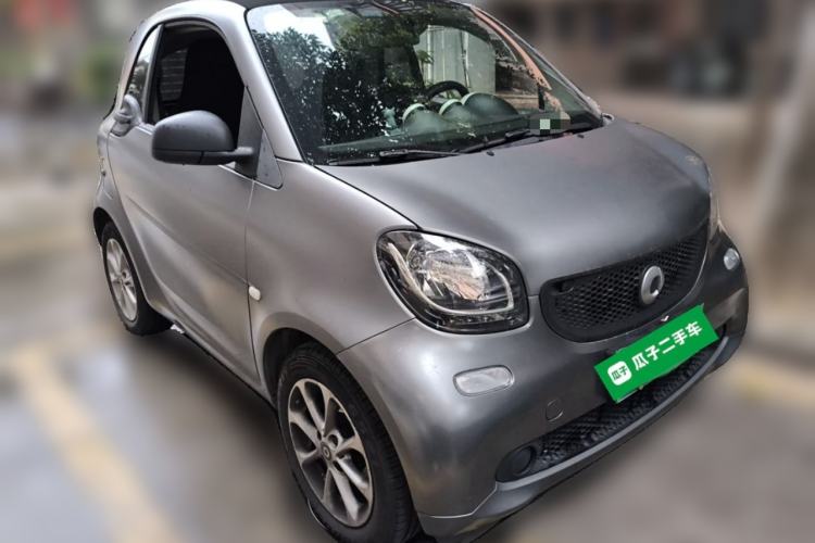 Used smart fortwo 2018 1.0L 52kW Hardtop Dynamic Version China V Front Right 45 Deg