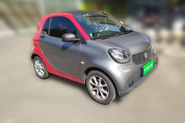 Used smart fortwo 2018 1.0L 52kW Hardtop Dynamic Version China V Front Right 45 Deg