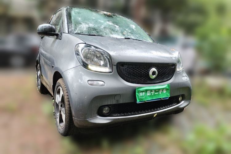 Used smart fortwo 2018 1.0L 52kW Hardtop Passion Edition China V Standard Front Right 45 Deg