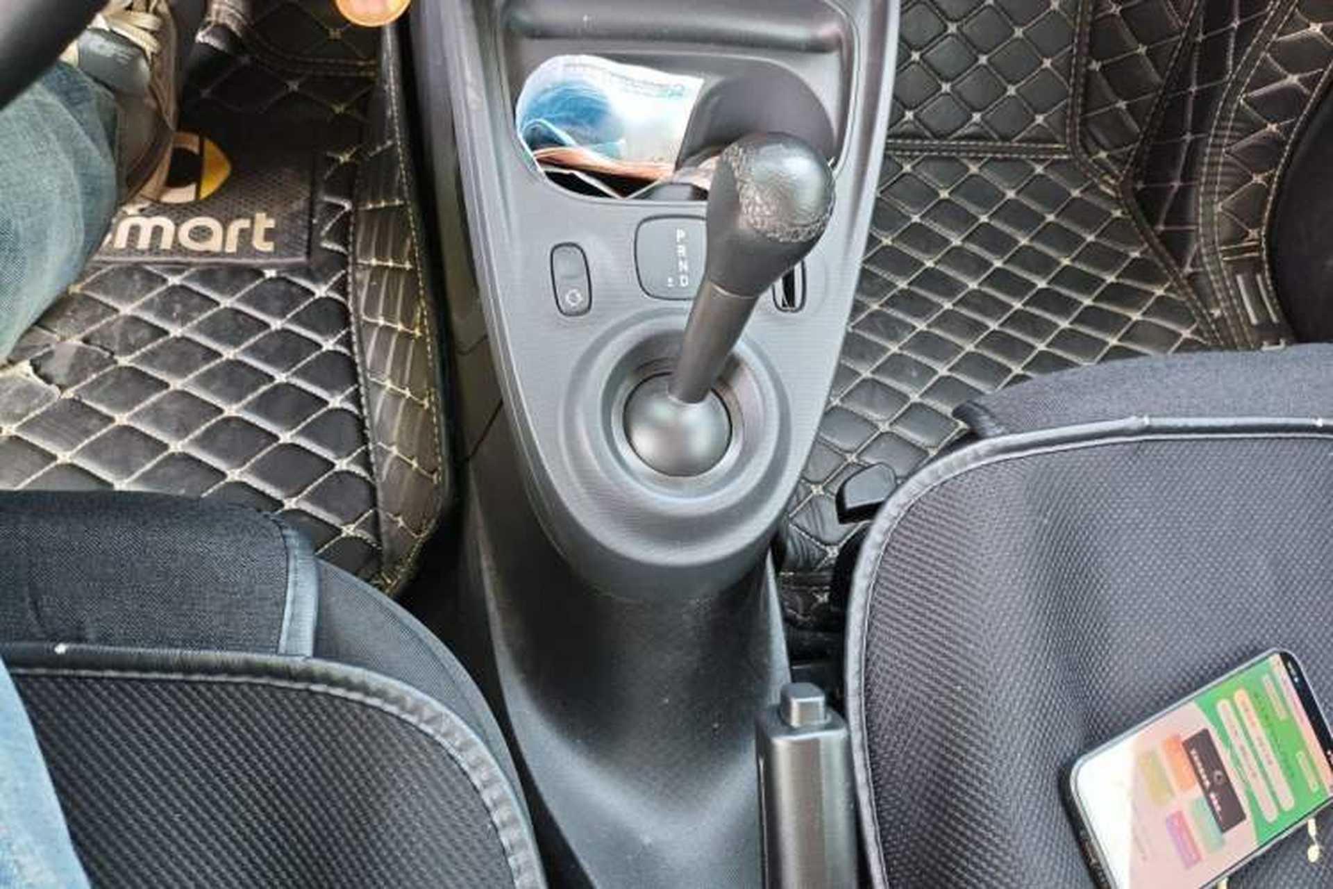Used smart fortwo 2018 1.0L 52kW Hardtop Dynamic Version China V Gear Lever