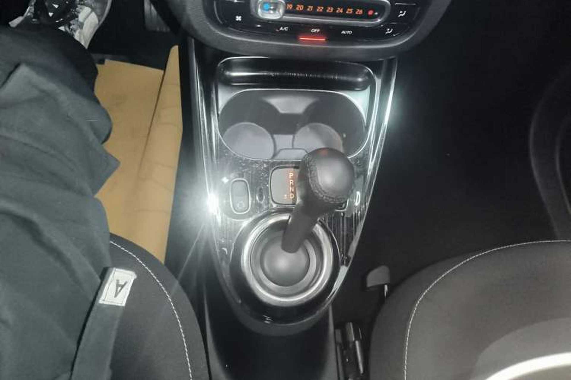 Used smart fortwo 2018 1.0L 52kW Hardtop Passion Edition China V Standard Gear Lever