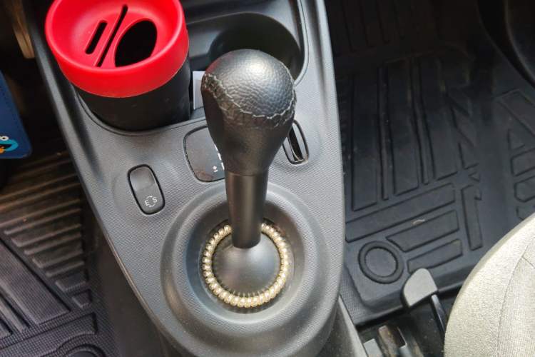 Used smart fortwo 2018 1.0L 52kW Hardtop Dynamic Version China V Gear Lever