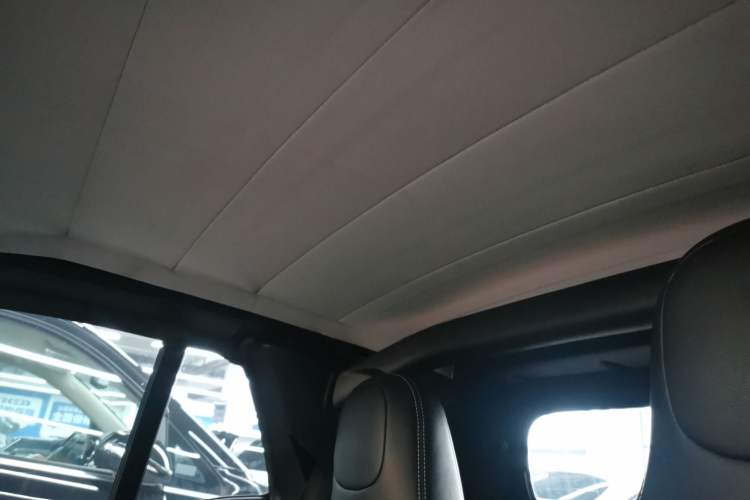 Used smart fortwo 2018 1.0L 52kW Convertible Passion Edition China V Standard Headliner