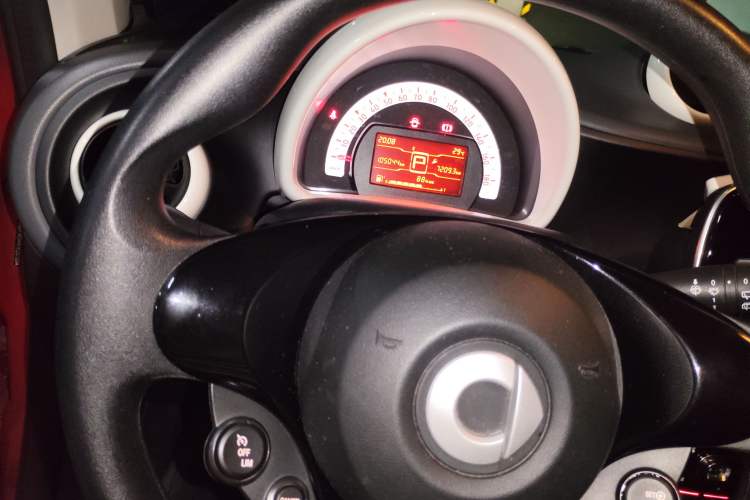 Used smart fortwo 2018 1.0L 52kW Hardtop Dynamic Version China V Instrument Cluster