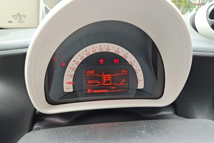 Used smart fortwo 2018 1.0L 52kW Hardtop Dynamic Version China V Instrument Cluster