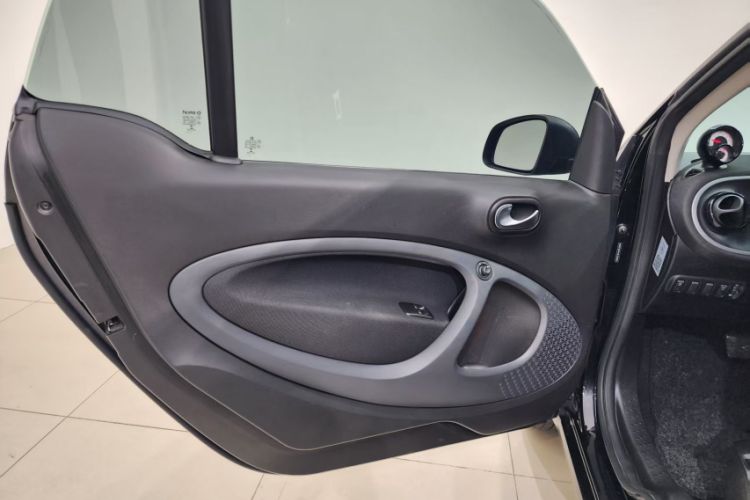 Used smart fortwo 2018 0.9T 66kW Hardtop Pioneer Edition China V Emission Standard Interior 1