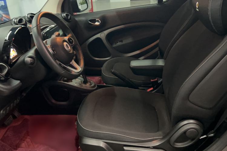 Used smart fortwo 2018 1.0L 52kW Hardtop Passion Edition China V Standard Interior 2
