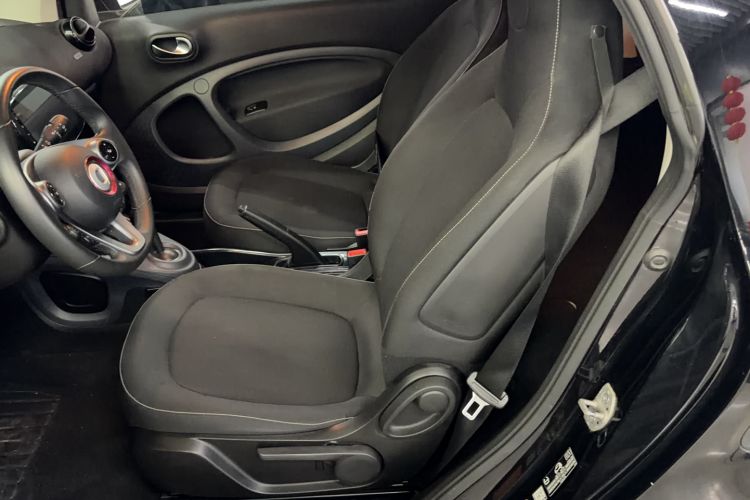 Used smart fortwo 2018 1.0L 52kW Hardtop Passion Edition China V Standard Interior 2