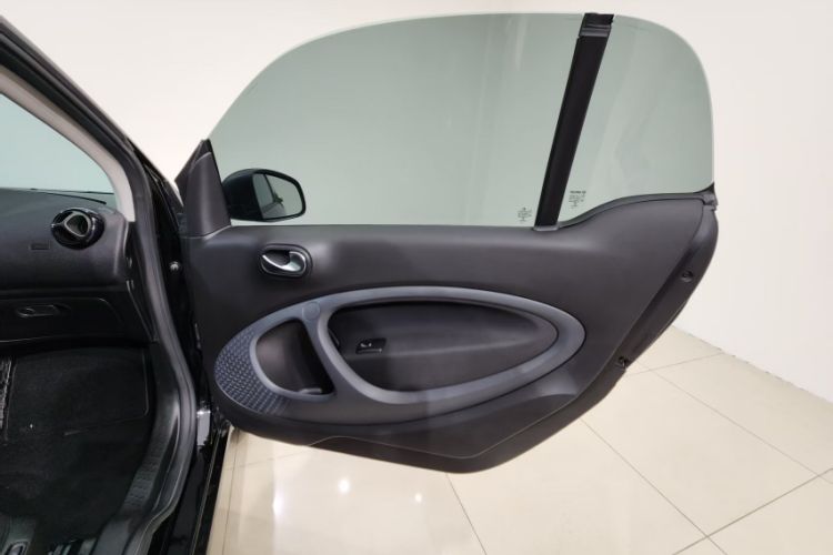 Used smart fortwo 2018 0.9T 66kW Hardtop Pioneer Edition China V Emission Standard Interior 2