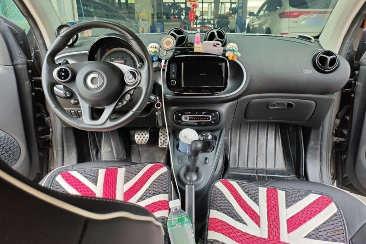 Used smart fortwo 2018 0.9T 66 kW Yao Titan Special Edition China V Standard Interior 2