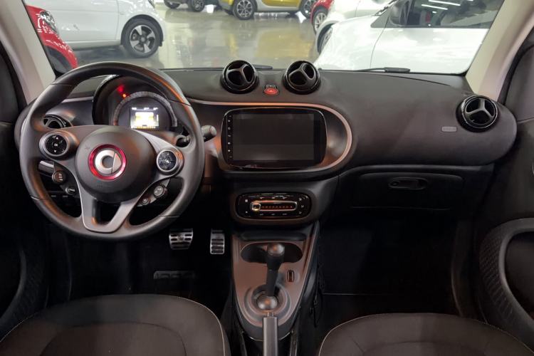 Used smart fortwo 2018 1.0L 52kW Hardtop Passion Edition China V Standard Interior 3