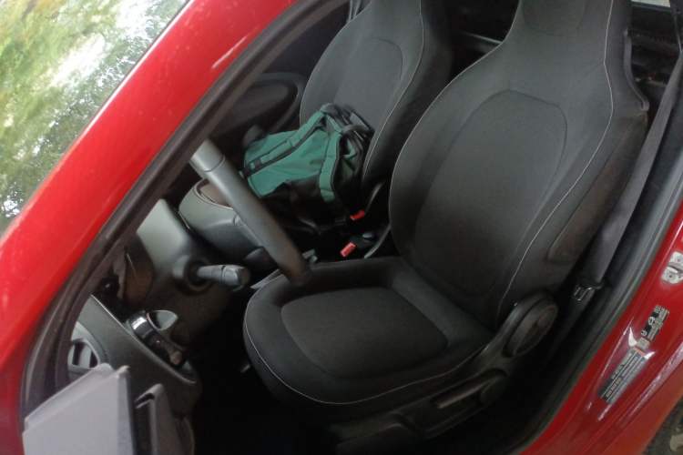 Used smart fortwo 2018 1.0L 52kW Convertible Passion Edition China V Standard Left Front Seat